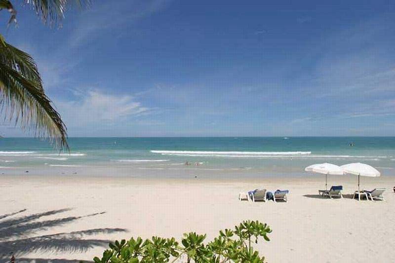 Banana Fan Sea Resort