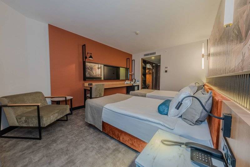 Best Western Plus Khan Hotel