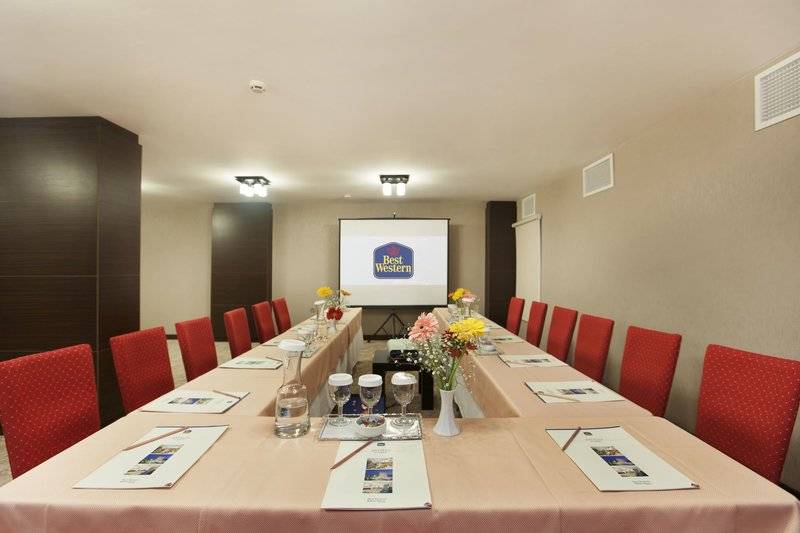 Best Western Plus Khan Hotel