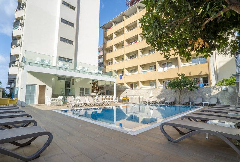 Kleopatra Celine Hotel