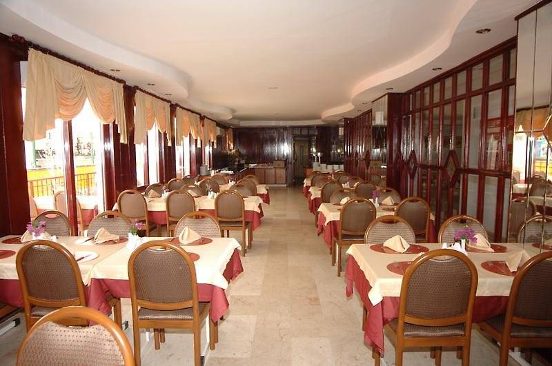 Kleopatra Celine Hotel