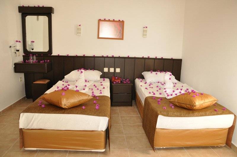 Kleopatra Celine Hotel