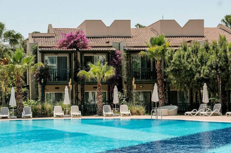 Paloma Oceana Resort