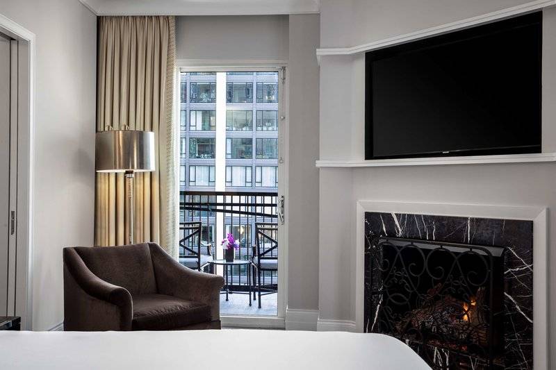 Waldorf Astoria Chicago