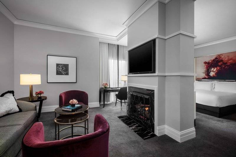 Waldorf Astoria Chicago