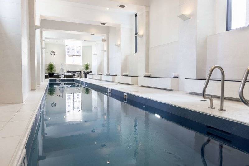 Waldorf Astoria Chicago