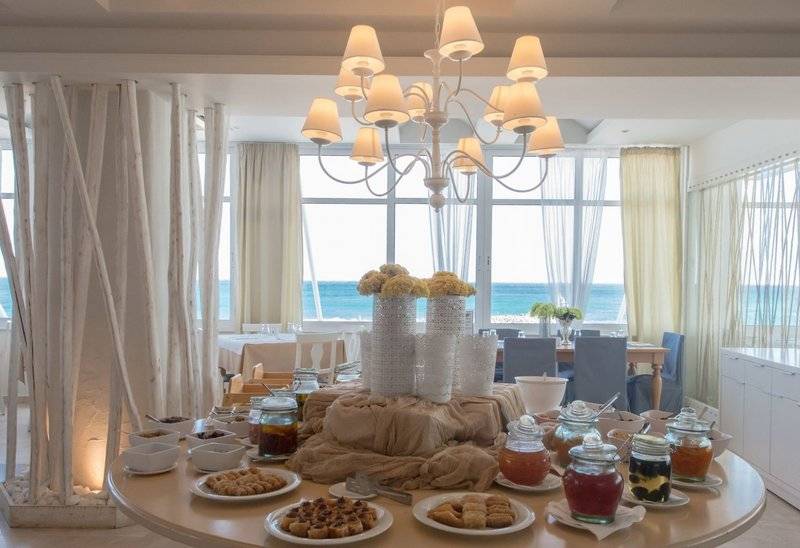 Knossos Beach Bungalows & Suites