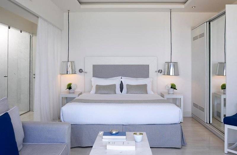 Knossos Beach Bungalows & Suites