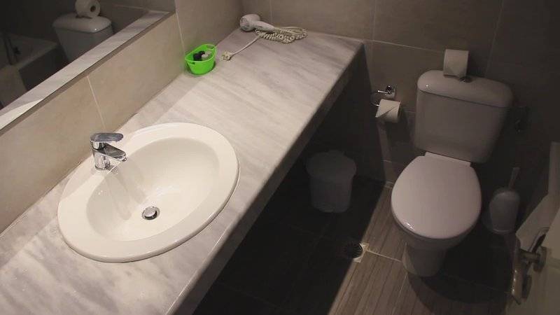 Alexander House Hotel