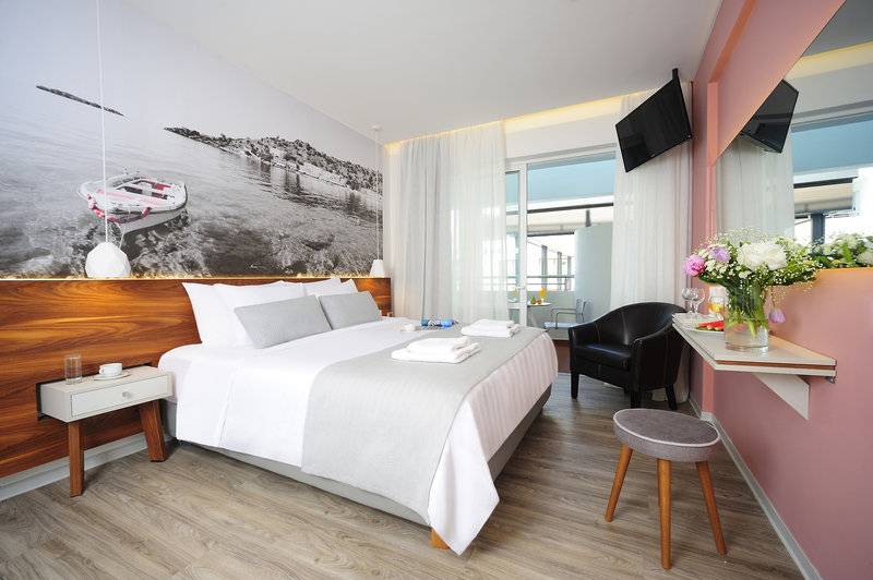 Atrium Ambiance Hotel