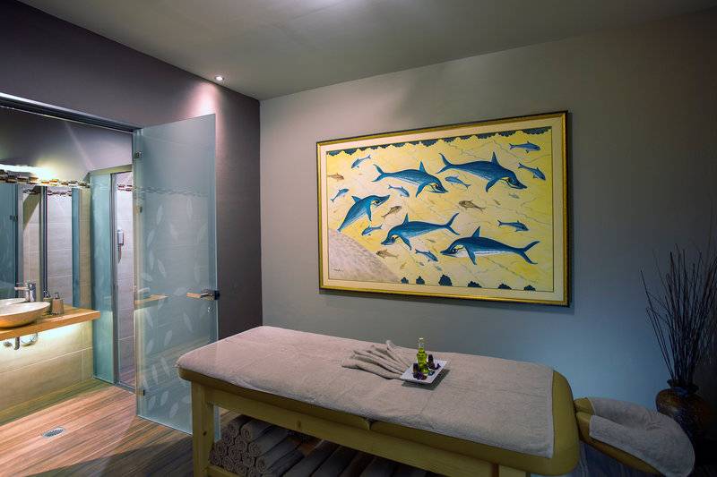 Atlantis Beach Hotel & Spa