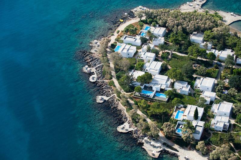 Minos Beach Art Hotel