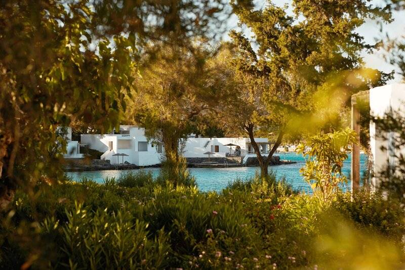 Minos Beach Art Hotel