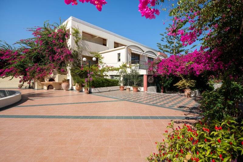 Hydramis Palace Beach Resort