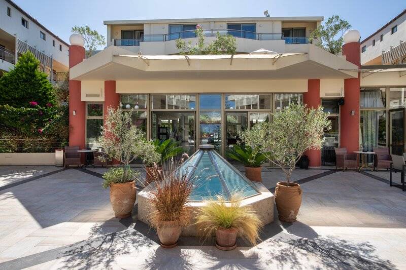 Hydramis Palace Beach Resort