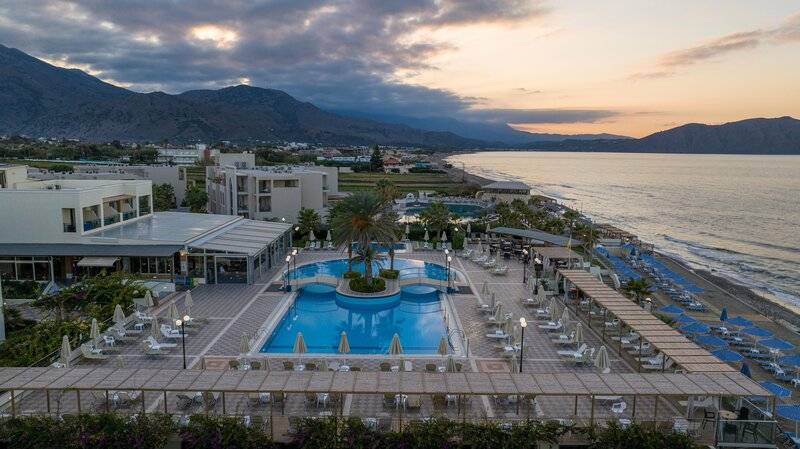 Hydramis Palace Beach Resort