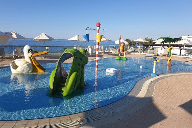 Atlantica Ocean Beach Resort