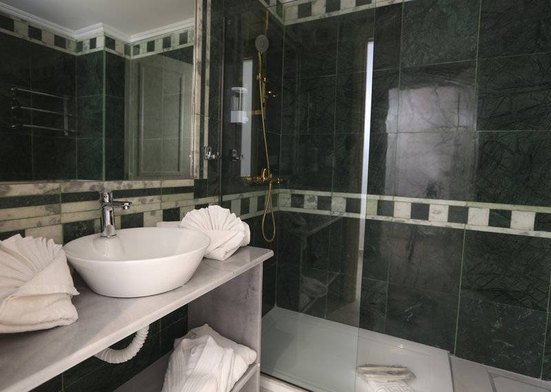 Cavomarina Beach Hotel