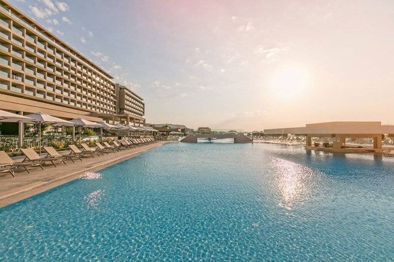 Amada Colossos Resort