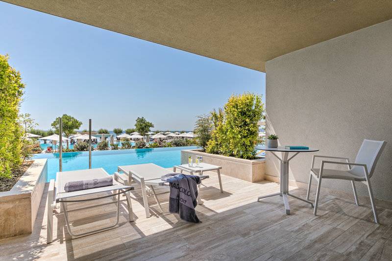 Amada Colossos Resort