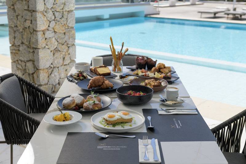 Diamond Deluxe Hotel