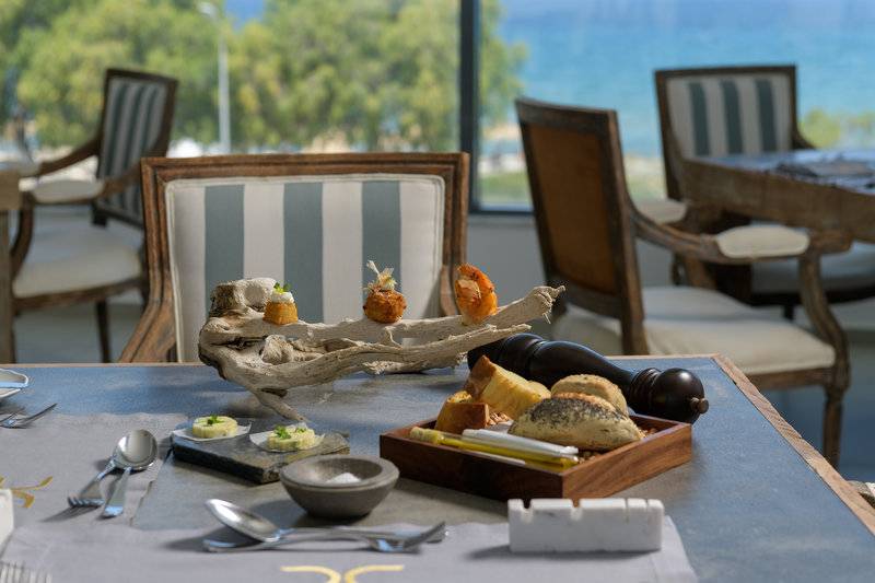 Diamond Deluxe Hotel