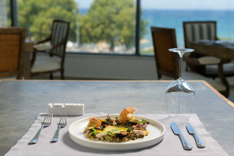 Diamond Deluxe Hotel