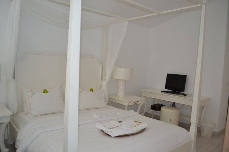 Diamond Deluxe Hotel