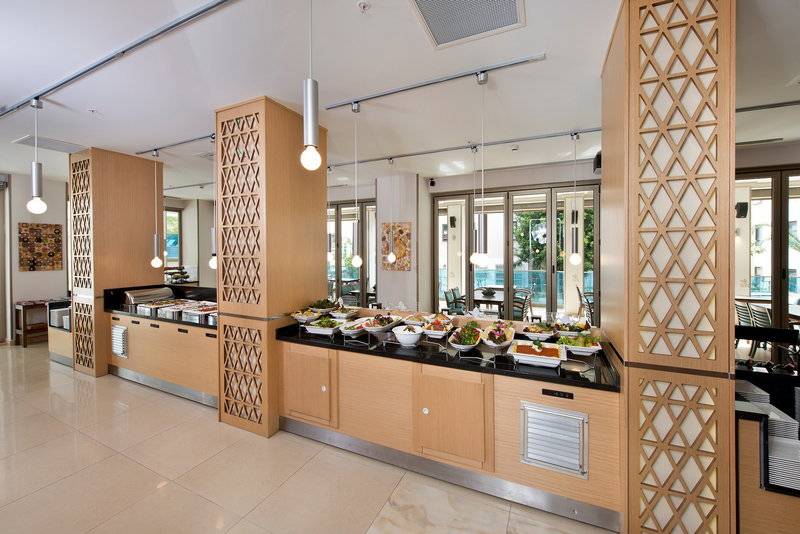 Aurasia Deluxe Hotel