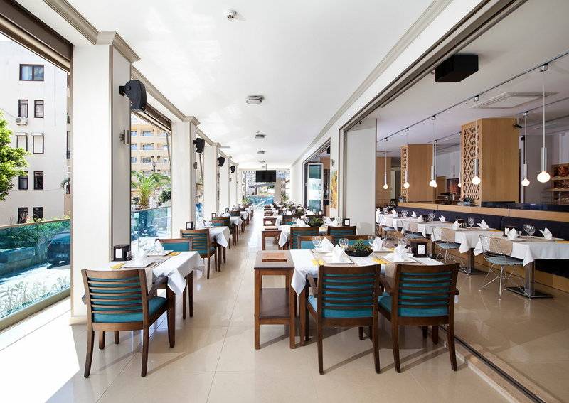 Aurasia Deluxe Hotel