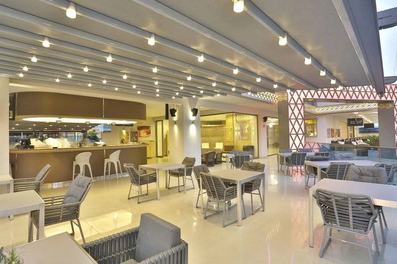 Aurasia Deluxe Hotel