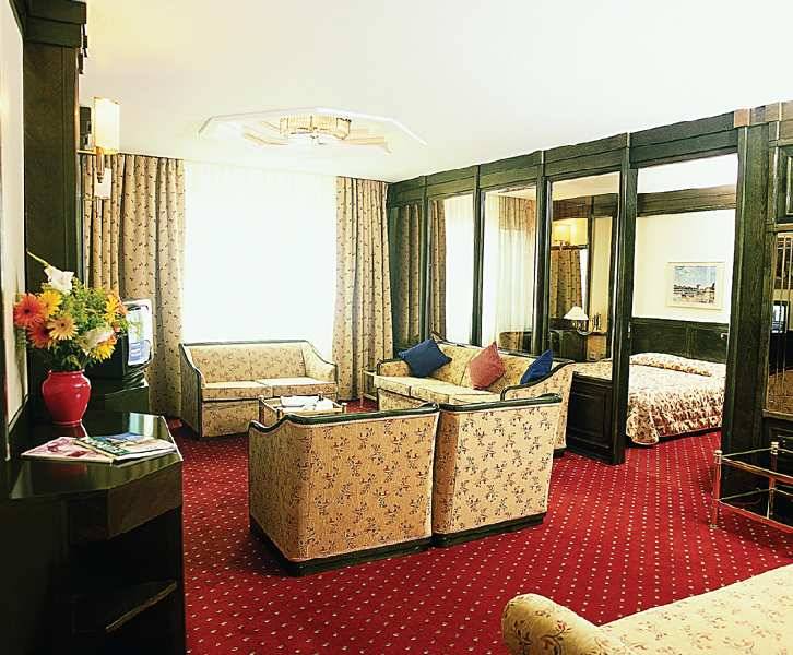 Istanbul Royal Hotel