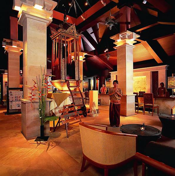 Seaview Patong Hotel