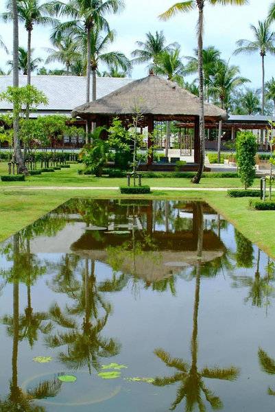 Twin Lotus Resort & Spa