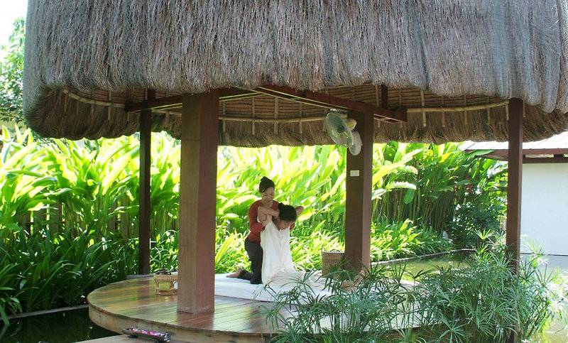 Twin Lotus Resort & Spa