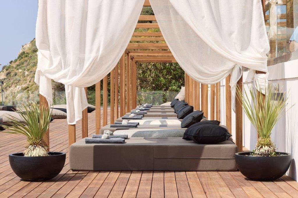 Dimitra Beach Hotel & Suites