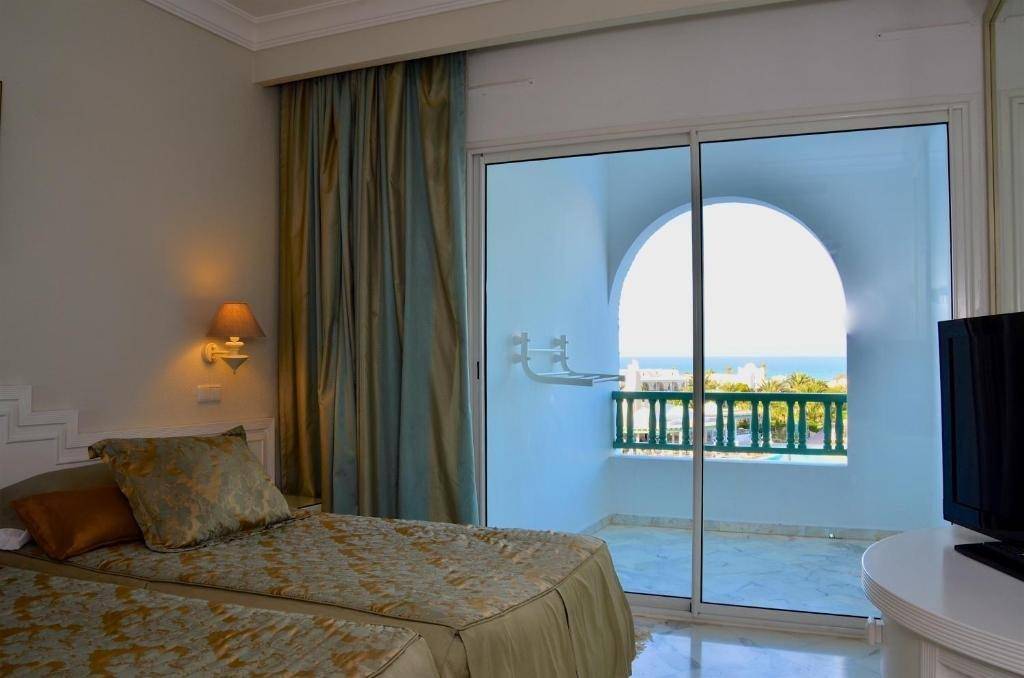 Hotel Royal Garden Palace