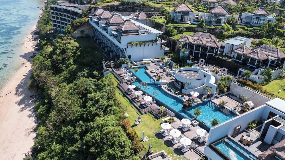 Samabe Bali Suites & Villas