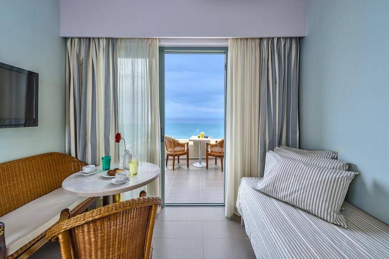 Palm Beach Hotel Apartments