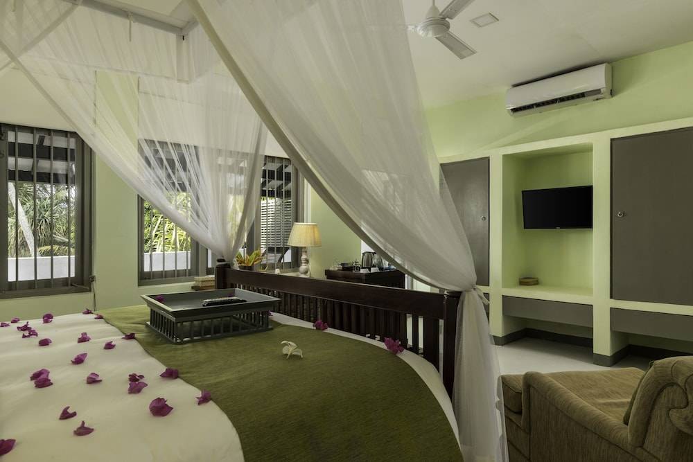 The Villa Bentota by KK Collection