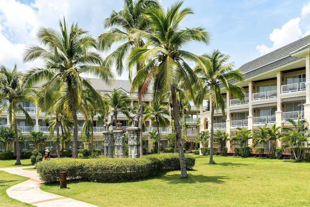 Sofitel Krabi Phokeethra Golf & Spa Resort Hotel