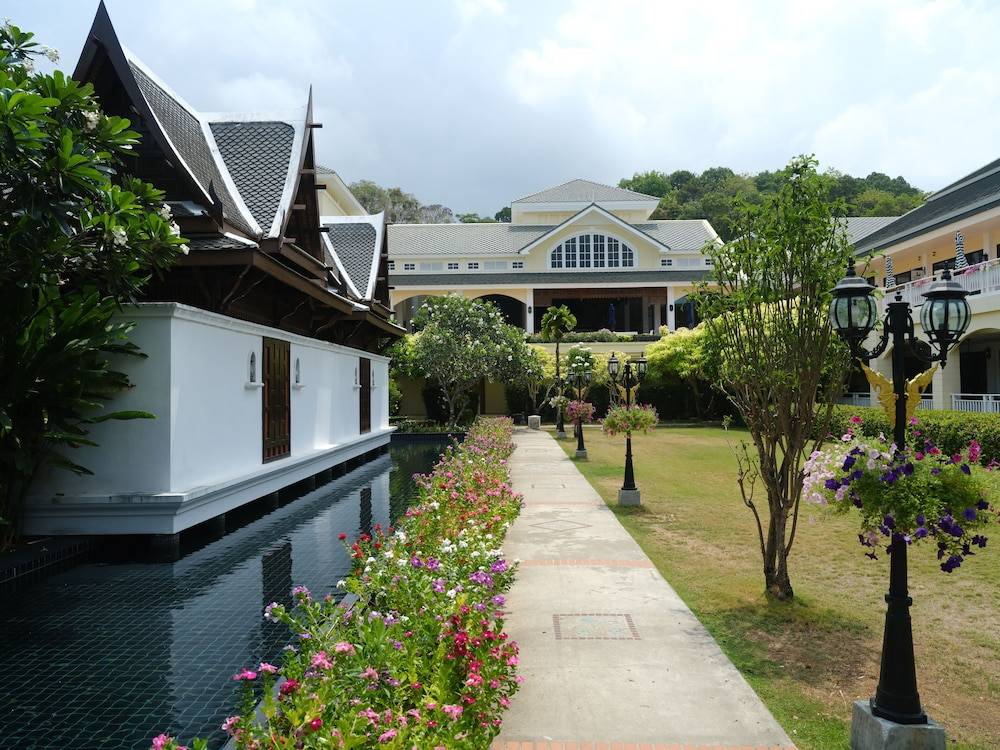 Sofitel Krabi Phokeethra Golf & Spa Resort Hotel