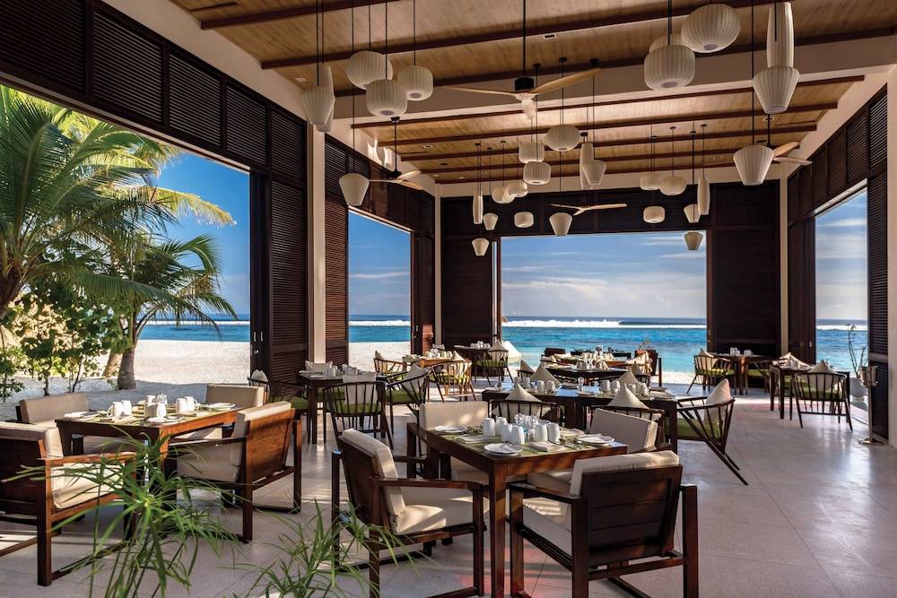 OBLU SELECT at Sangeli