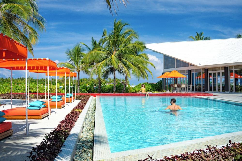 OBLU SELECT at Sangeli