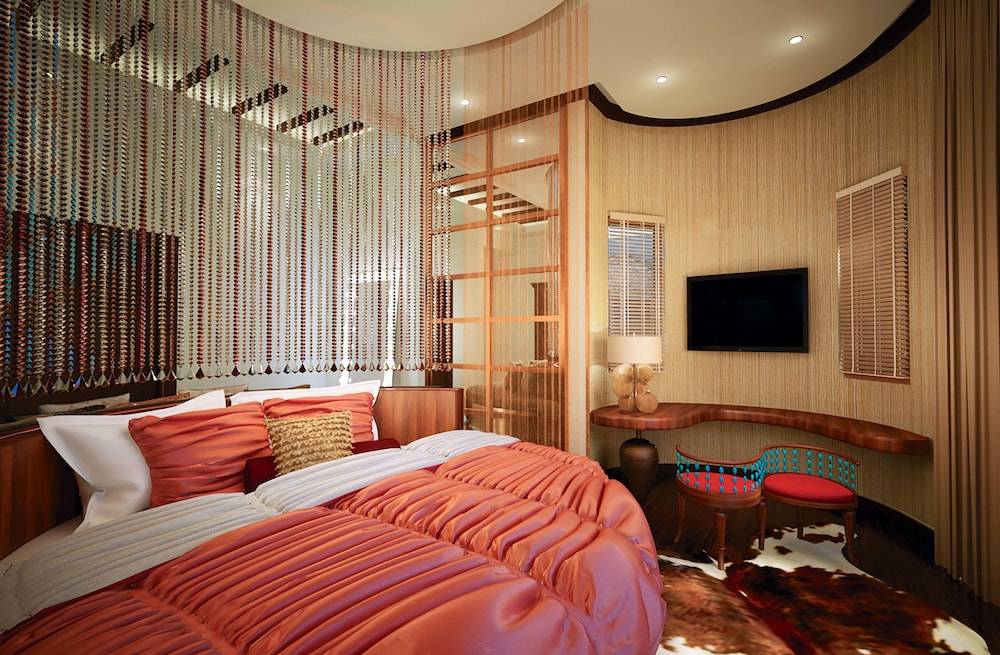 OBLU SELECT at Sangeli