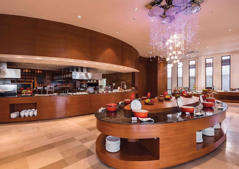 OBLU SELECT at Sangeli