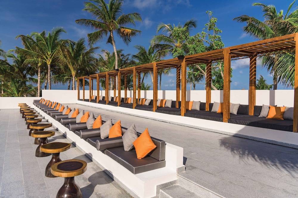 OBLU SELECT at Sangeli