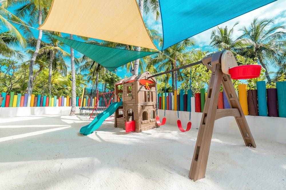 OBLU SELECT at Sangeli