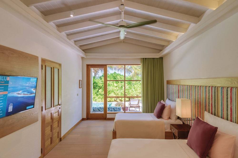 OBLU SELECT at Sangeli