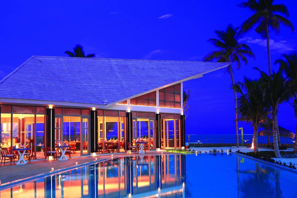 OBLU SELECT at Sangeli